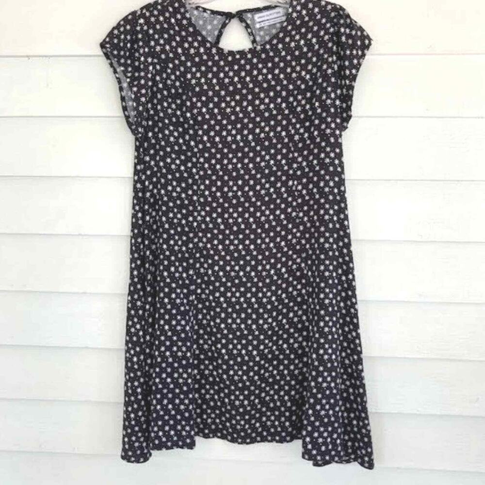 Urban Outfitters Black & White Ditsy Daisy Floral Pocketed Empire Waist Dress S